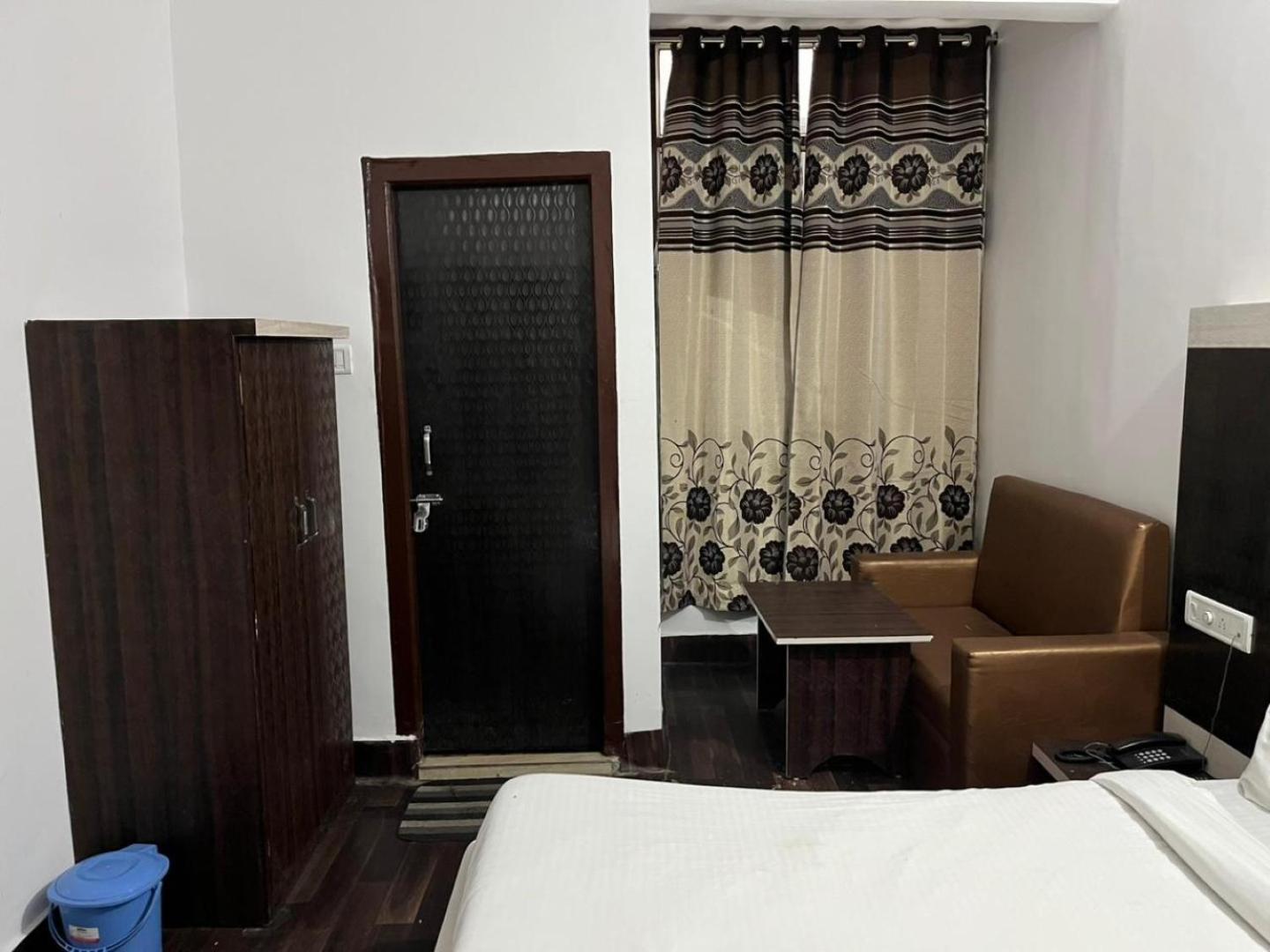 Hotel Lords Paradise 格德拉 外观 照片